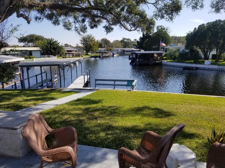 Вилла 3 Bed, 2 Bath, Waterfront, Dock, Large Driveway Таварес Экстерьер фото